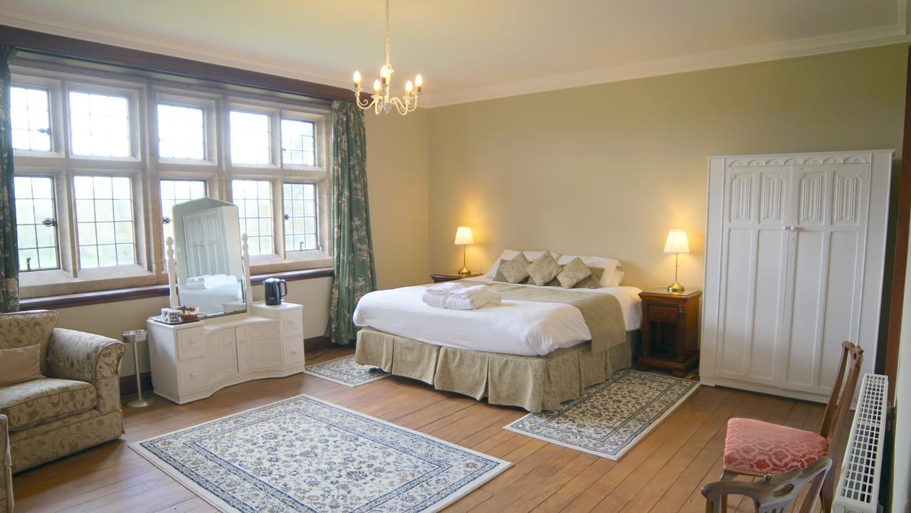 Cleeve House Bed & Breakfast Melksham Exterior photo